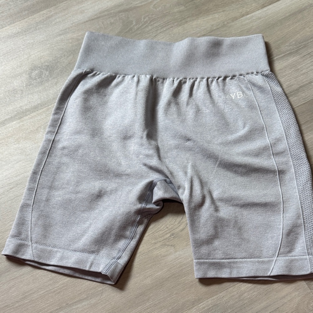 AYBL  shorts size medium